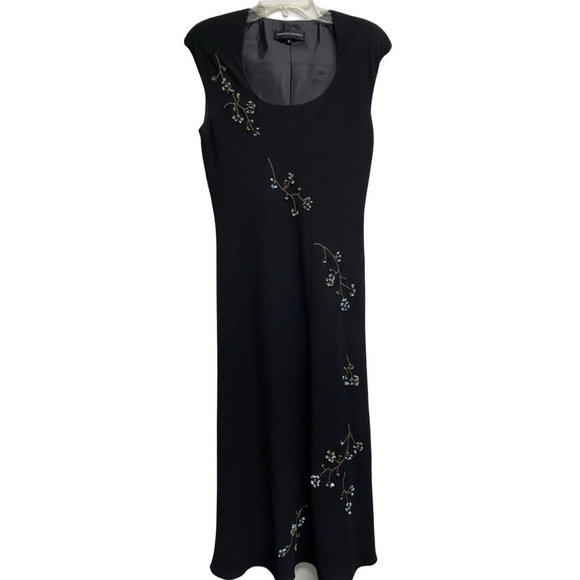 Jones New York Dresses & Skirts - Jones New York Black slevrss  Dress with Floral Embroidery & stone detail